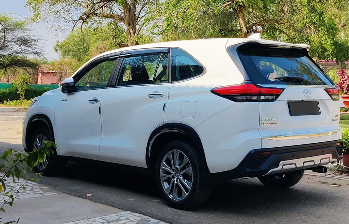Innova Hycross