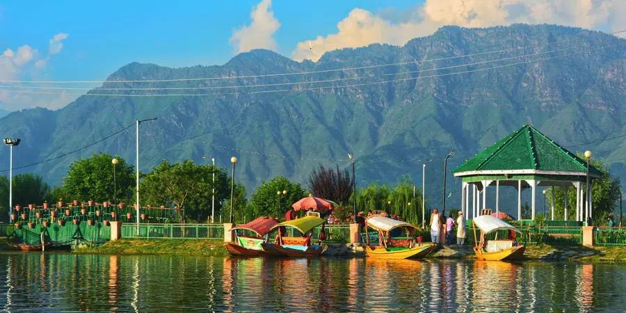 Scenic Jammu to Paradise Srinagar Journey